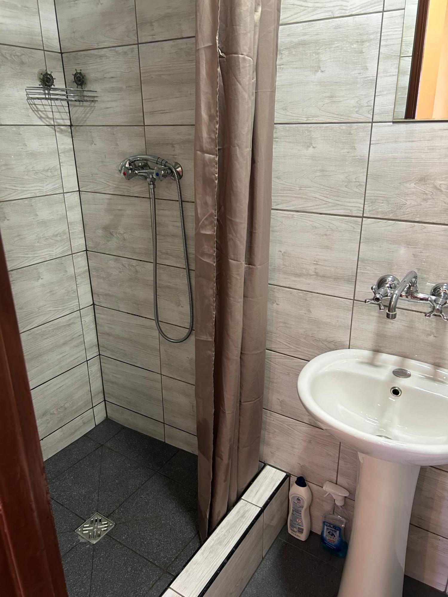 Apartamenty As Topolowa Cracovia Habitación foto